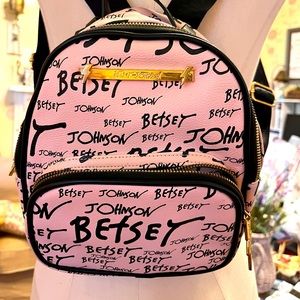 Everything HALF PRICE if you buy 3 items or more. Bundle and I’ll adjust price!!